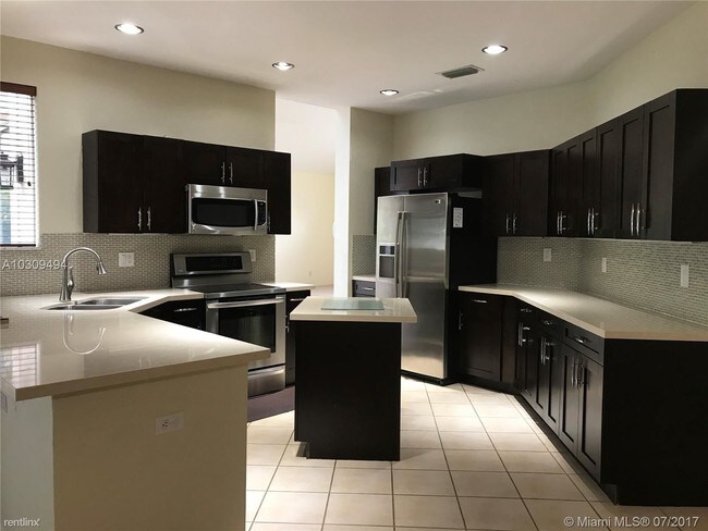 Building Photo - 1011 NW 179th Ave