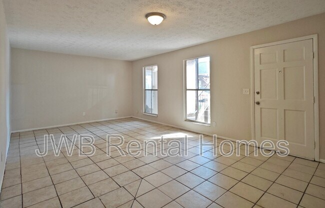 Building Photo - 7201 Arlington Expy