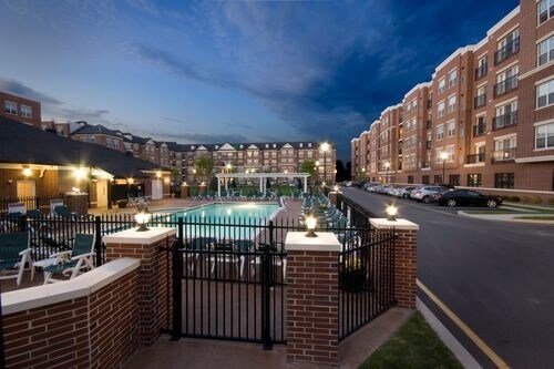 Building Photo - 160 Brownstone Way