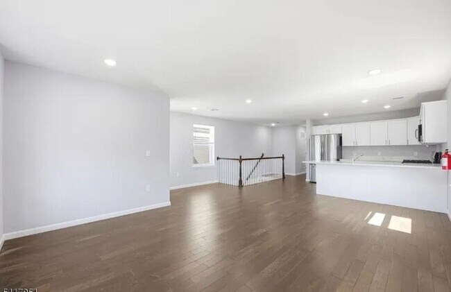 Building Photo - 420 S 10th St