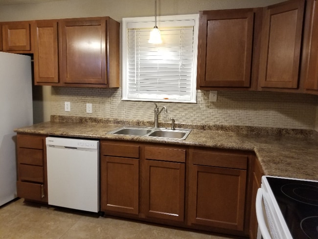 Photo - 413 Pine St House