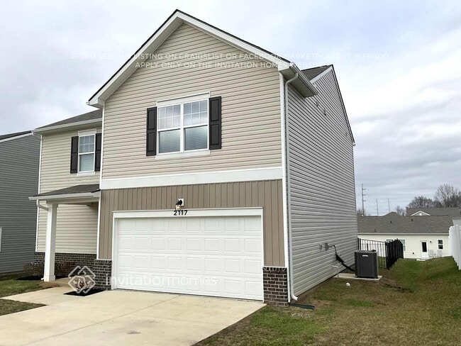 Building Photo - 2117 Youngfellow Dr