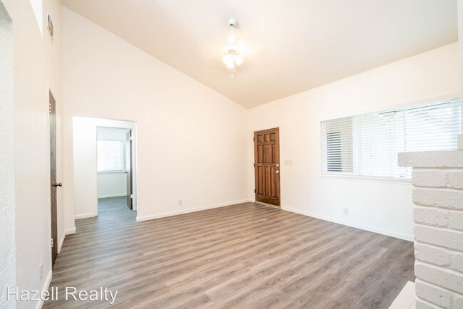 Foto del edificio - 9344 Mira Del Rio Dr