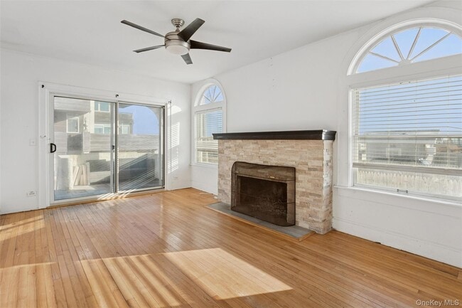 Building Photo - 23 Troy Ave