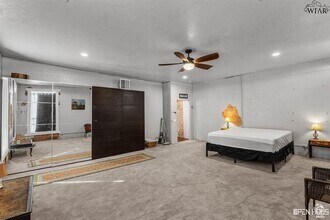Building Photo - 101 N Waggoner St