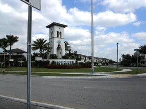 Building Photo - 9262 W 33rd Ln