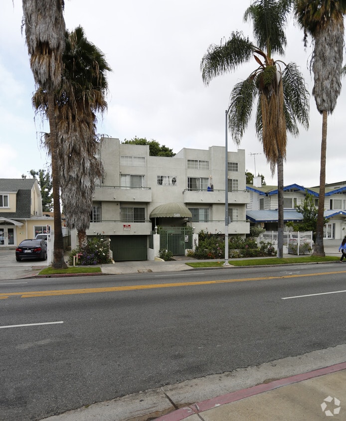 Building Photo - 549 S Wilton Pl