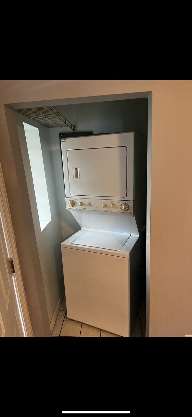 Laundry - 1201 7th St