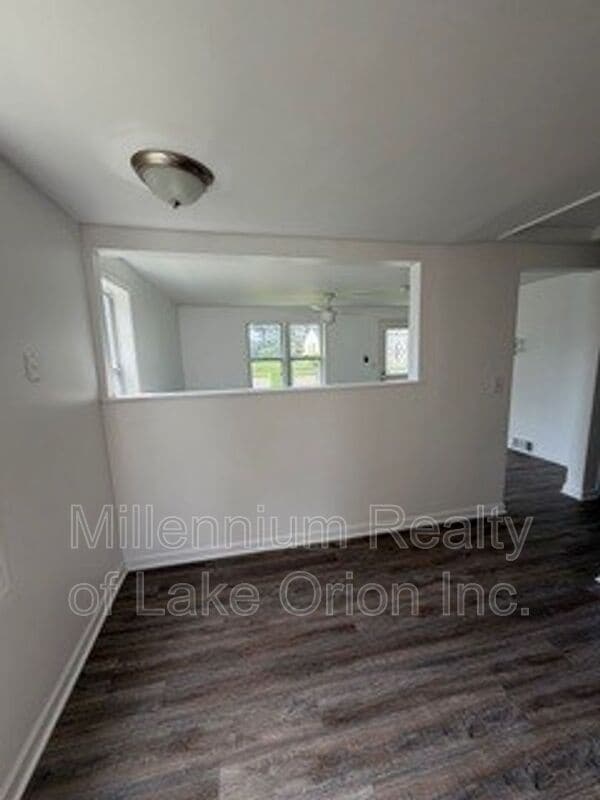 Building Photo - 85 E Beverly Ave