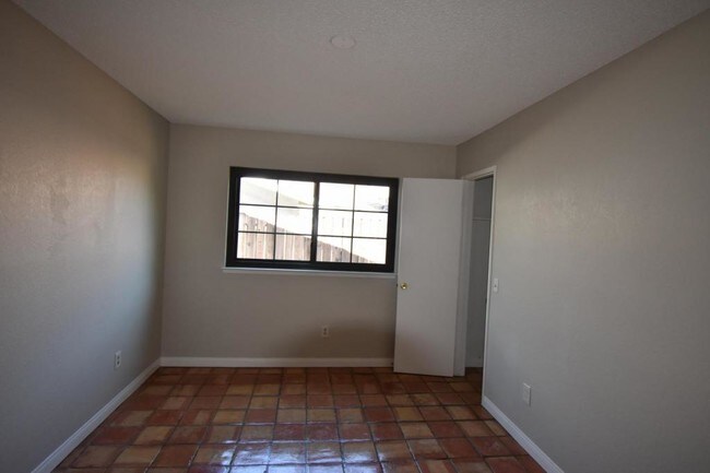 Foto del edificio - 1405 W. Pottery St.