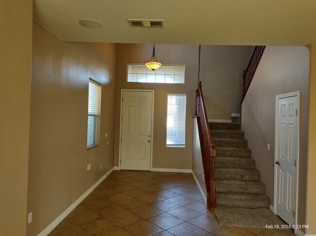 Building Photo - 7423 Poppy Hills Ct