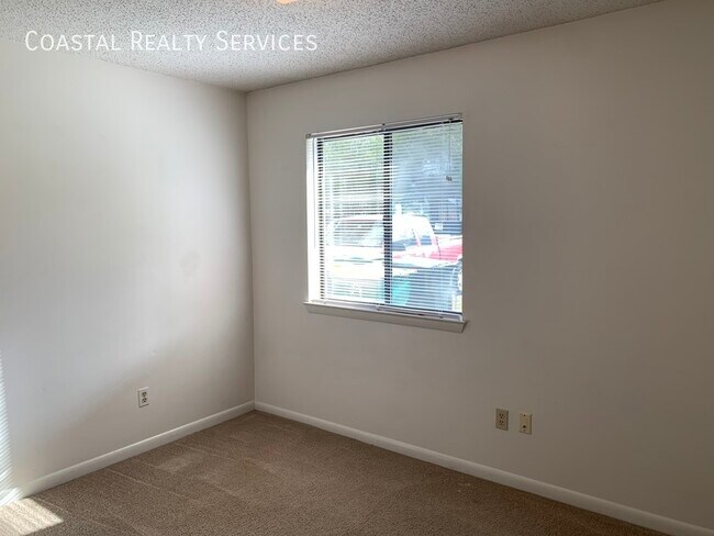 Foto del edificio - 716 Fairview Dr