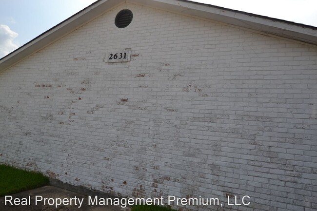 Building Photo - 2 br, 2 bath House - 2631 Manchester Drive #3