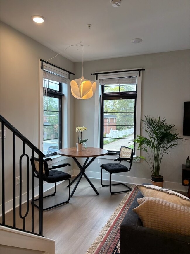 Building Photo - 7521 Ridge Ave