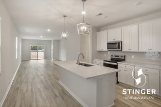 Building Photo - 585 Dreher Dr