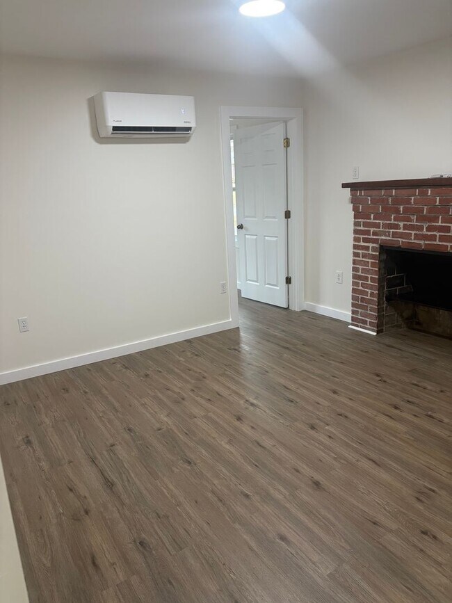 Foto del edificio - 218 Northeast Ave
