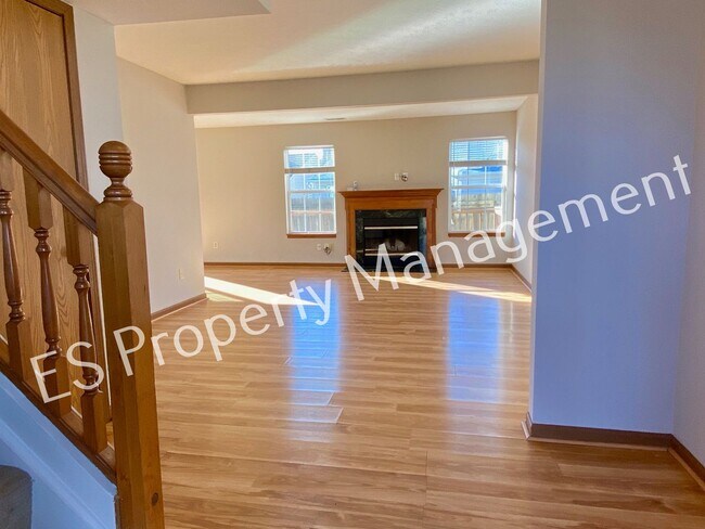 Foto del edificio - Great 3 Bedroom 2.5 Bathroom Two Story Hom...