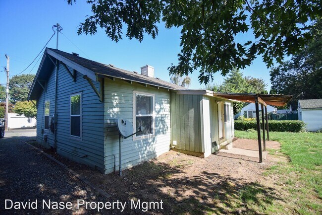 Building Photo - 2 br, 1 bath House - 4330 SE Roswell St