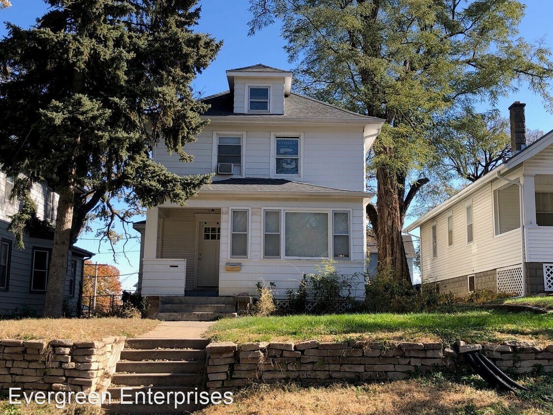 Foto principal - 5 br, 2 bath House - 811 S 36th