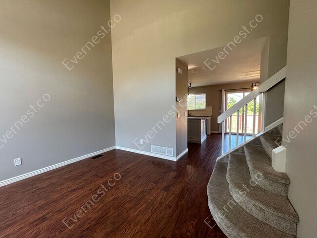 Building Photo - 5218 Pine Haven Dr