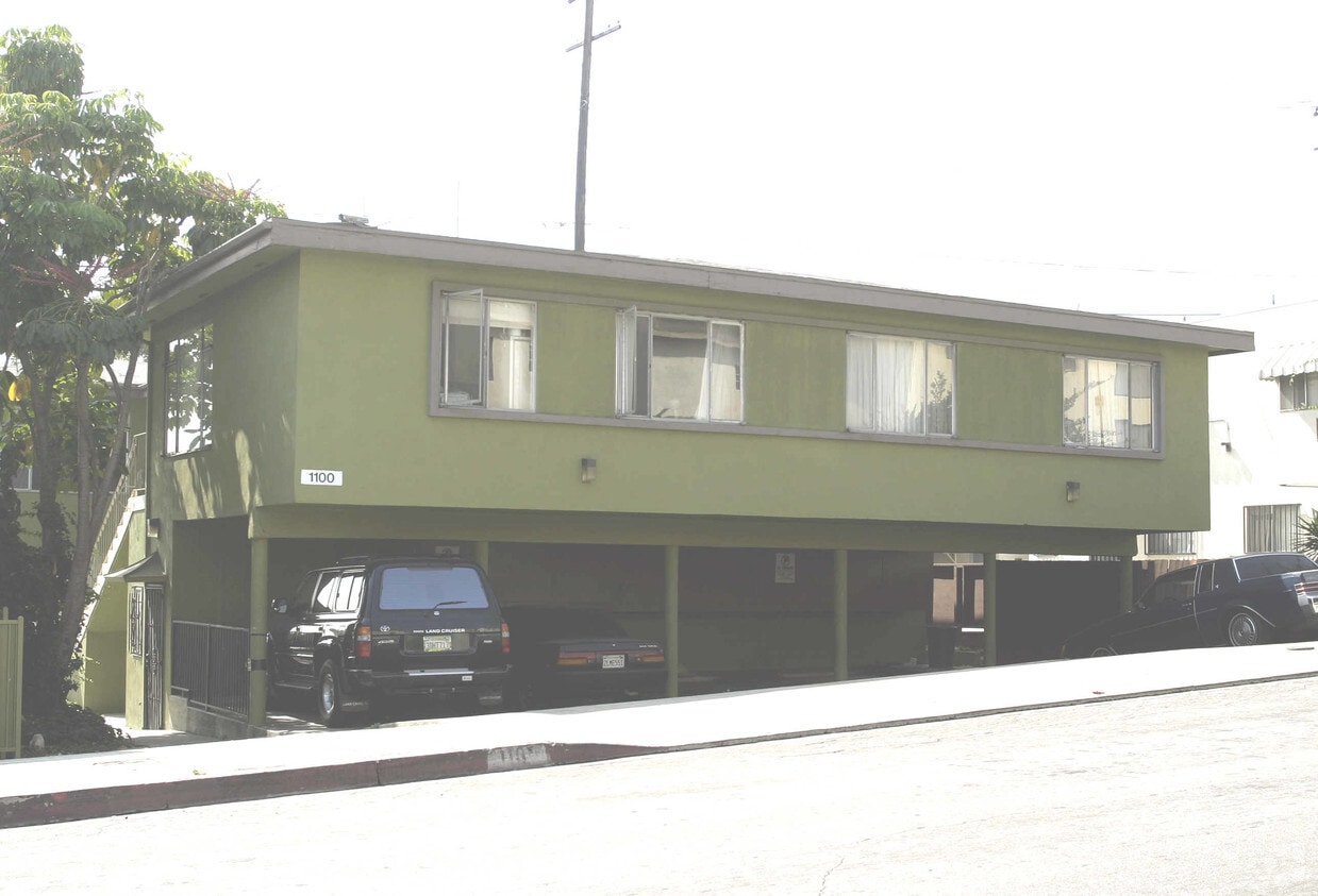 Primary Photo - 1100 College View Dr