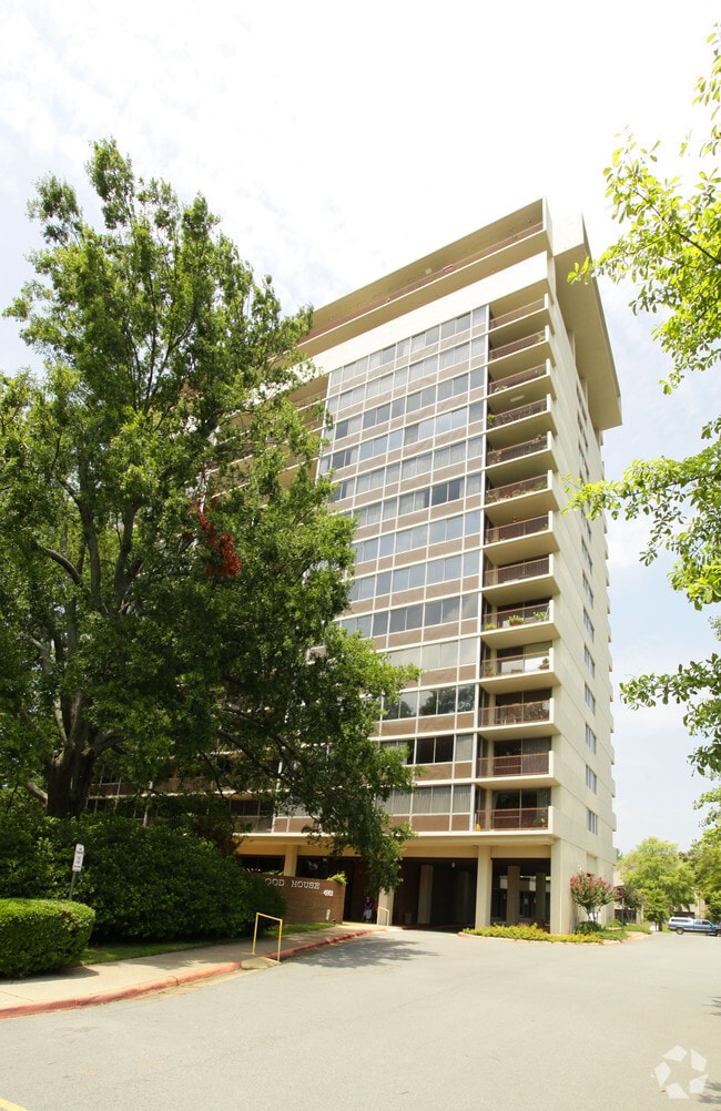 Lakewood House Apartments North Little Rock, AR