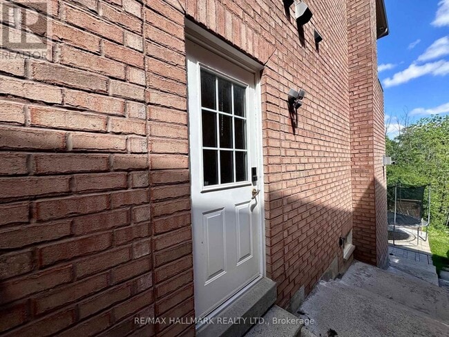 Building Photo - 91 Greenbank Dr