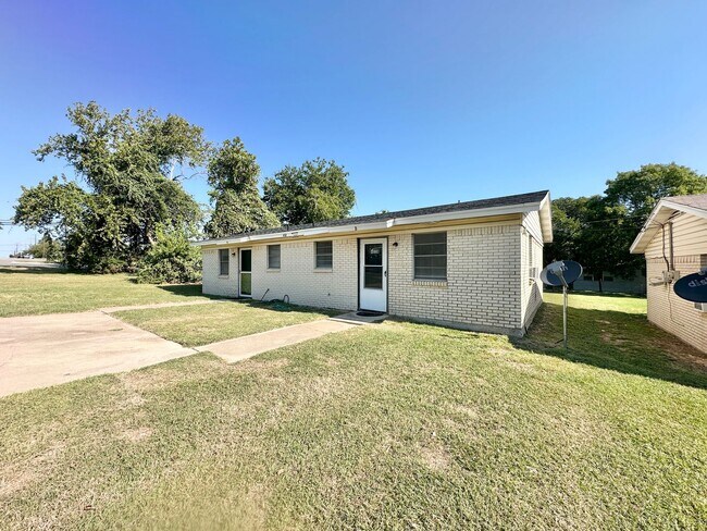 Foto del edificio - 403 Robertson Ave