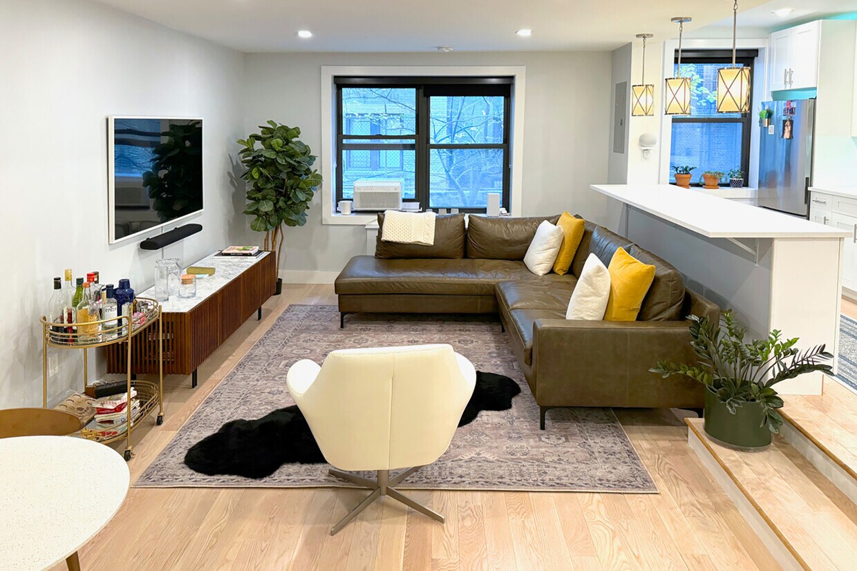 Foto principal - 110 W 94th St