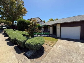 Building Photo - 1591 Merritt Dr