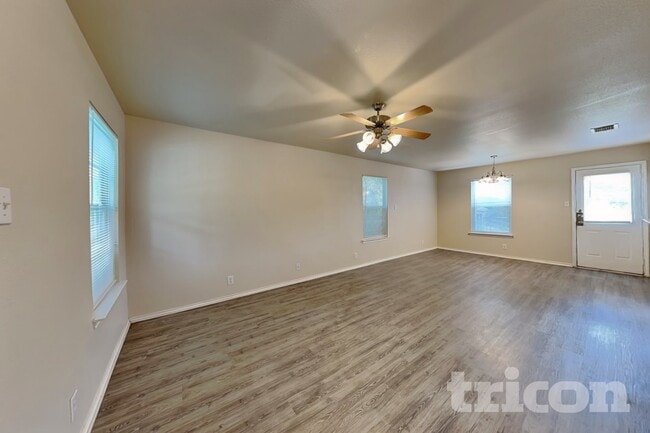 Building Photo - 5614 Red Canyon