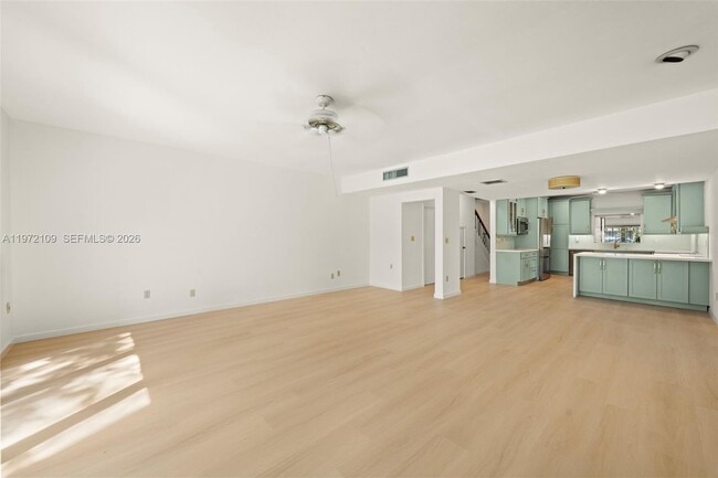 Building Photo - 9002 SW 62nd Terrace