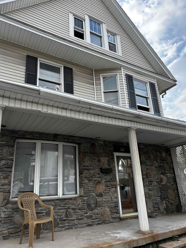 107 Wyoming St, Carbondale, PA 18407 House Rental in Carbondale, PA