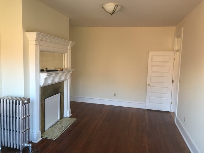 Building Photo - 1489 Beacon St