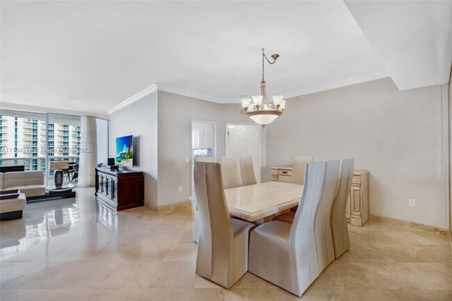 Foto del edificio - 16711 Collins Ave