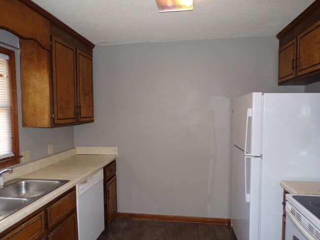 Foto del edificio - Foxhill Subdivision, East Emerald Drive, Enterprise, AL