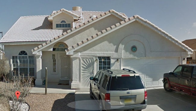 Building Photo - 4 Bedroom, 2.5 Bathroom! Lovely Home in Lo...
