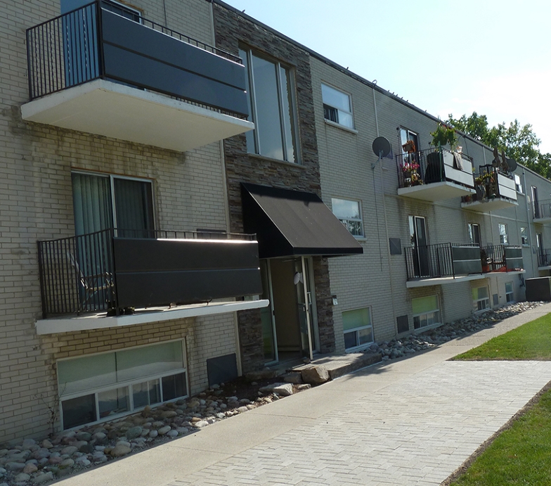 Primary Photo - Devine Street Apartments
