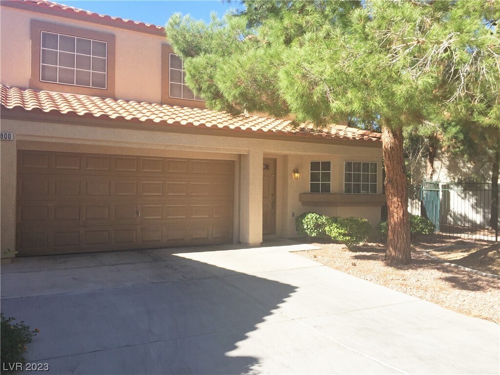 Primary Photo - 8800 Sandringham Ave