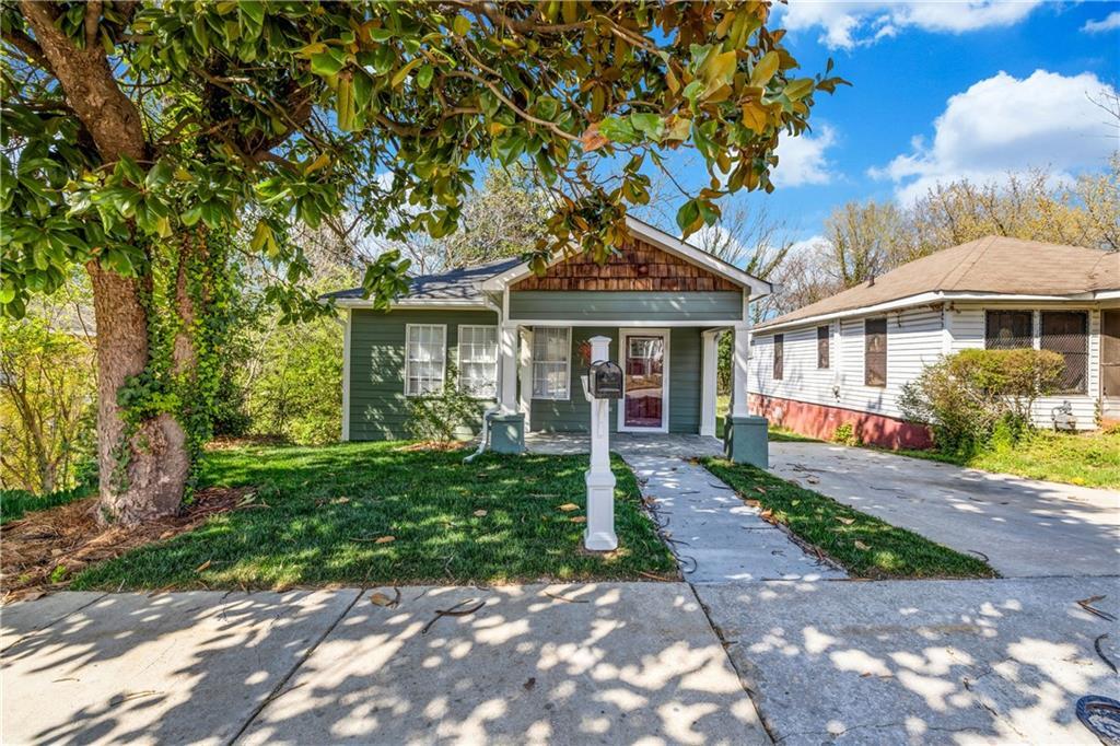 Foto principal - 789 Chestnut Pl NW