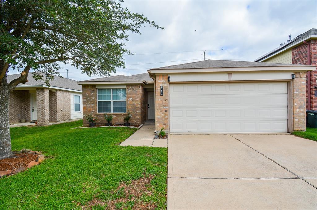 Primary Photo - 24514 Lakecrest Village Dr