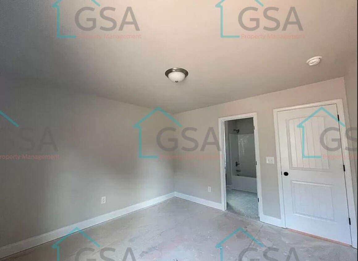 4306 Edwards Rd Unit B, Taylors, SC 29687 - Room for Rent in