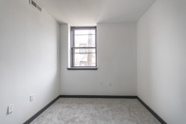 Building Photo - The Corinthian