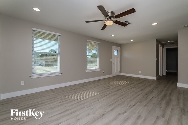 Building Photo - 9479 Purdy St