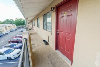 Building Photo - 403 Hayden Rd