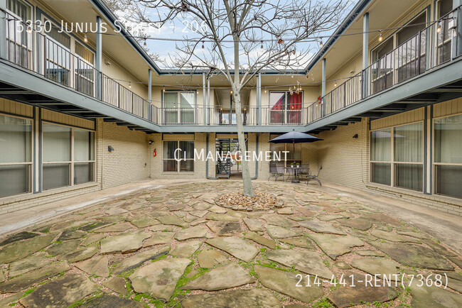 Building Photo - 12-Unit Complex in the Historic Junius Hei...