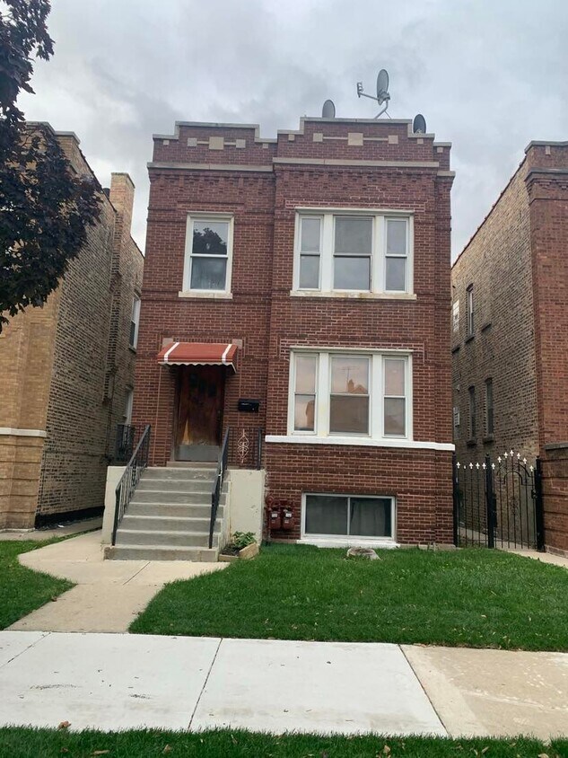2244 N Leamington Ave, Chicago, IL 60639 2244 N Leamington Ave Chicago, IL