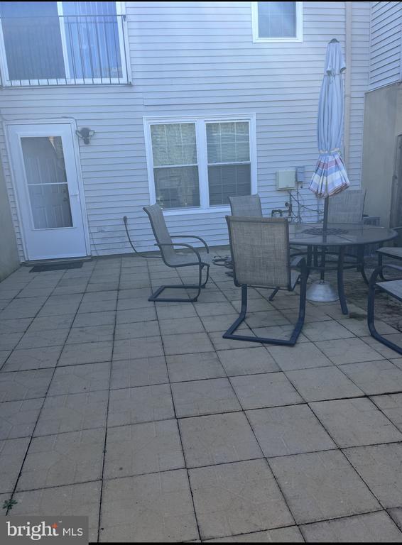 Foto del edificio - 14684 Cloverdale Rd