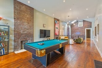 Building Photo - 717 Lampton St