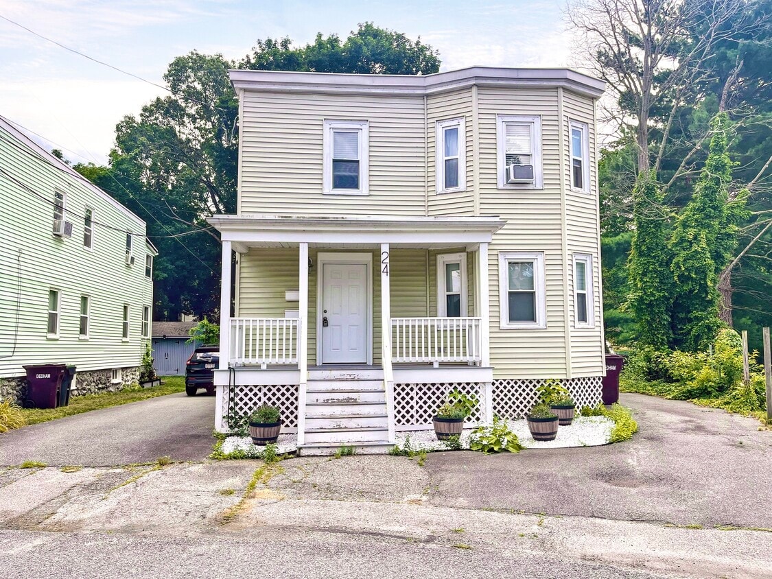 Primary Photo - 24 Stafford St